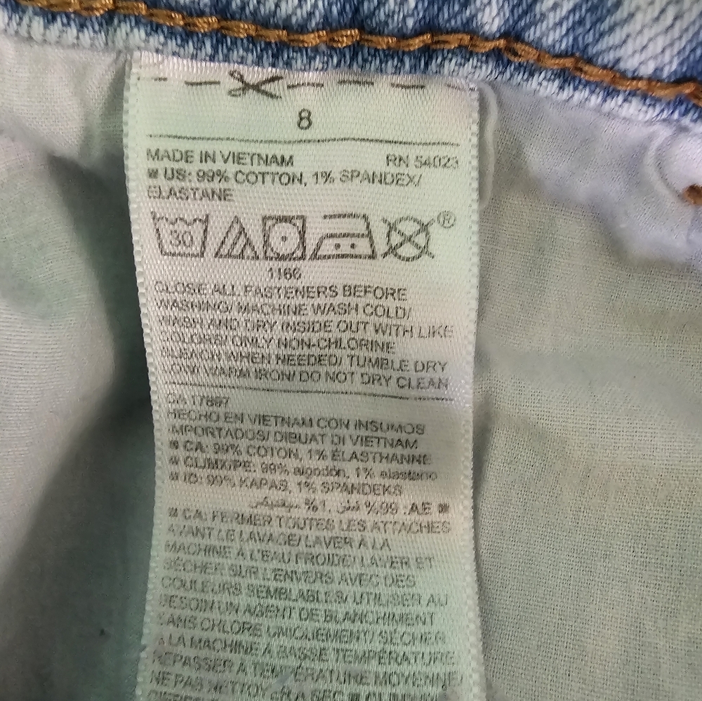 Old Navy Distressed Light Blue Denim Boyfriend Shorts Women's Sz 8 - Picture 10 of 10